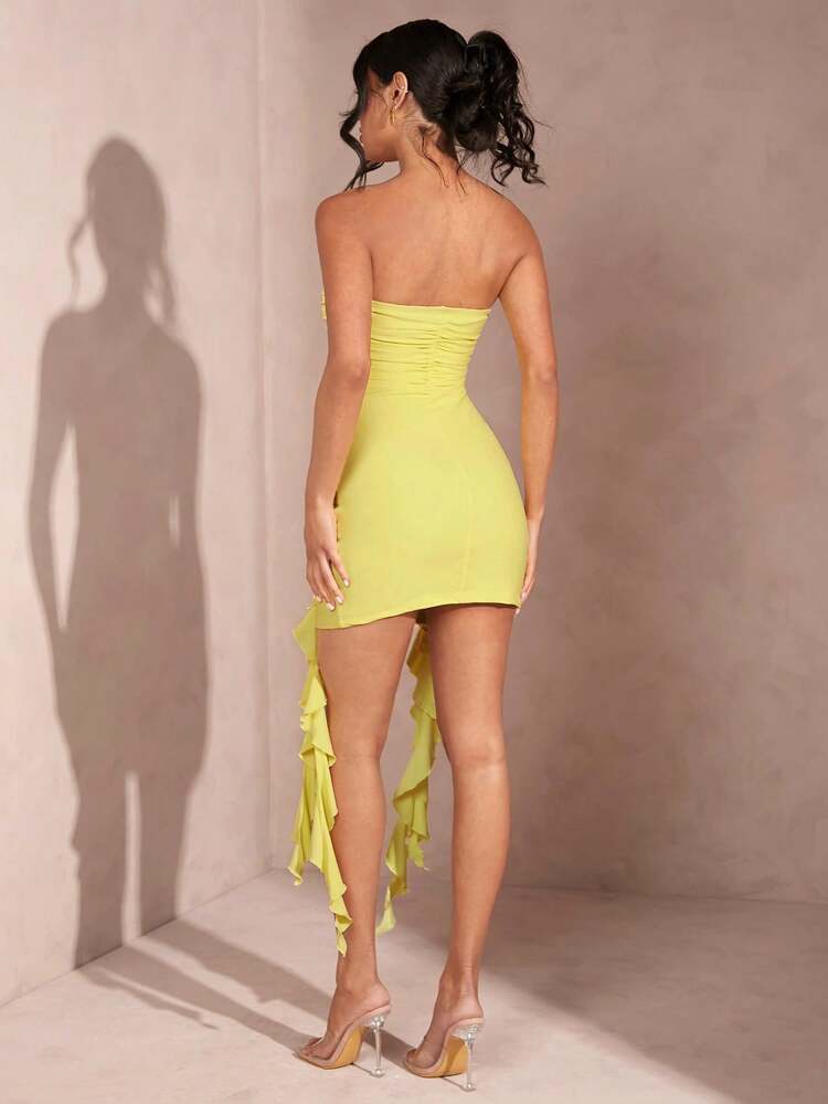 Women's Summer Yellow Knitted Tight Mini Dress, Three-Dimensional Floral Ruffle Bandeau With Pleats, Suitable For Birthday Party And Other Formal Parties