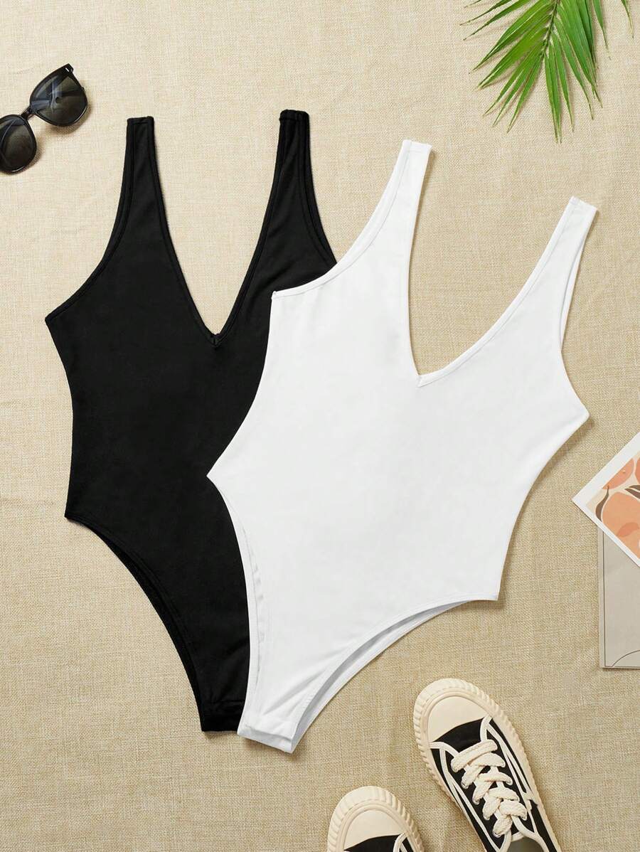 SHEIN EZwear Plus Size Women's Black & White 2 Pieces Sexy Plunging V-Neck Sleeveless Backless Bodycon Bodysuit, Summer Vest Top Suitable For Going Out - Multicolor - View 1