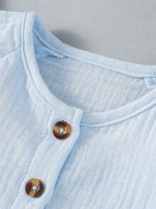 SHEIN 2 peças Roupa confortável casual para bebês do sexo masculino, Conjunto elegante de Top e Shorts em estilo retrô para uso diário, Primavera/Verão - Azul - Visão 3