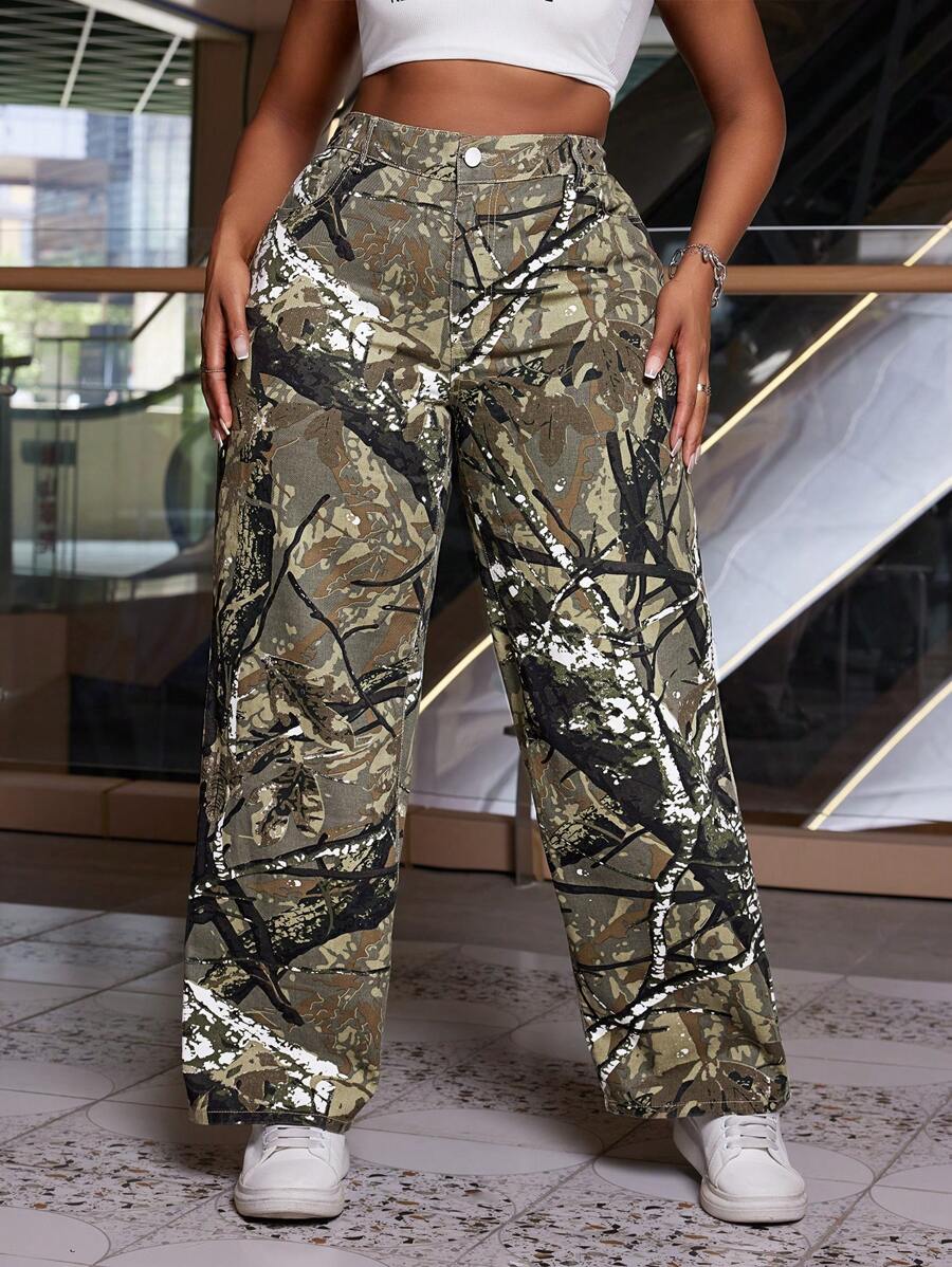 SHEIN SXY 大尺碼全印花直筒牛仔褲，有口袋設計