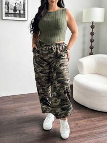 SHEIN Essnce 大码女式时尚清凉罗纹针织背心和迷彩裤套装 大码女式夏季服装乡村演唱会服装新款时尚休闲街头运动绿色两件套 - 軍綠色 - 查看 6