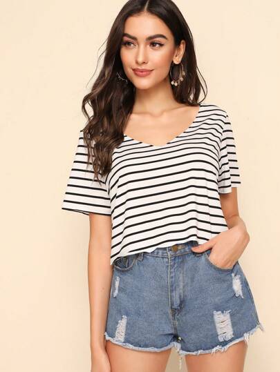 ملابس صيفية، ملابس علوية قصير الأكمام بخطوط