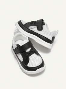 1 par de zapatillas deportivas simples y transpirables de malla para niños y bebés, adecuadas para exteriores de verano - Blanco y Negro - Ver 2