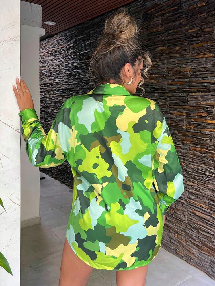 Summer Green Camouflage Print Satin Holiday Set, 2pcs Shirt & Wide-Leg Shorts