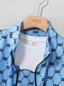 SHEIN "Tween Boy" 3入組寬鬆剪裁學院圖案背心，圓領短袖T恤和短褲套裝 - 霧霾藍 - 查看 3