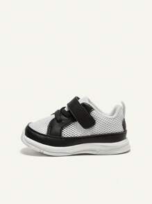 1 par de zapatillas deportivas simples y transpirables de malla para niños y bebés, adecuadas para exteriores de verano - Blanco y Negro - Ver 4