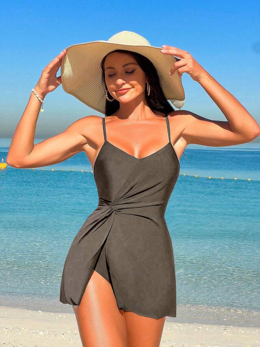 SHEIN Swim Traje de baño de una pieza halter con pliegues de unicolor y aberturas laterales para vacaciones, playa de verano - Marrón - Ver 1