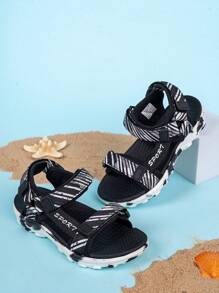 儿童春夏LED触摸发光运动凉鞋，时尚酷炫，适合日常穿着、节日、派对、户外、海滩、度假，双扣易穿