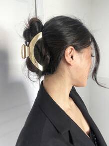 DAZY 1pc Creative Fashionable Metal Crescent Hair Claw For Women