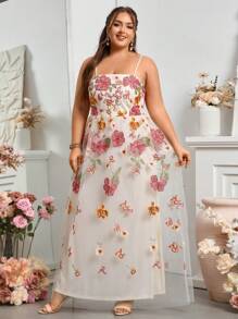 SHEIN Belle 女士大碼優雅凈網刺繡伴娘長晚禮服 - 米色 - 查看 5