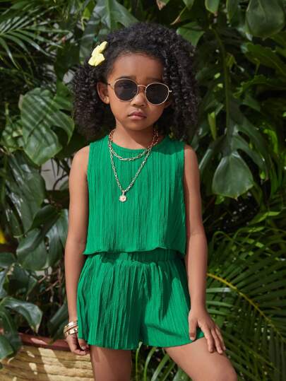 SHEIN SLAYR KIDS Young Girl Woven Solid Color Round Neck Sleeveless Top And Woven Solid Color Loose Shorts Set