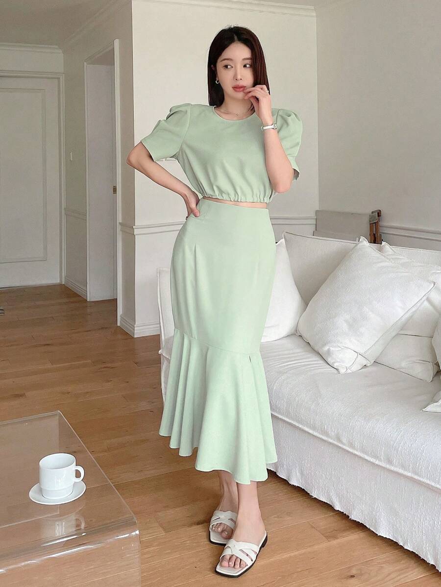 DAZY Women's Puff Sleeve Cropped Top And Mermaid Hem Skirt Two Pieces Set,Ruffle - Green - View 1