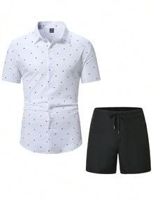 Manfinity Homme Conjunto de 2 piezas para verano formado por camisa de manga corta con botones y estampado numérico asimétrico, y shorts, talla grande - Blanco - Ver 1