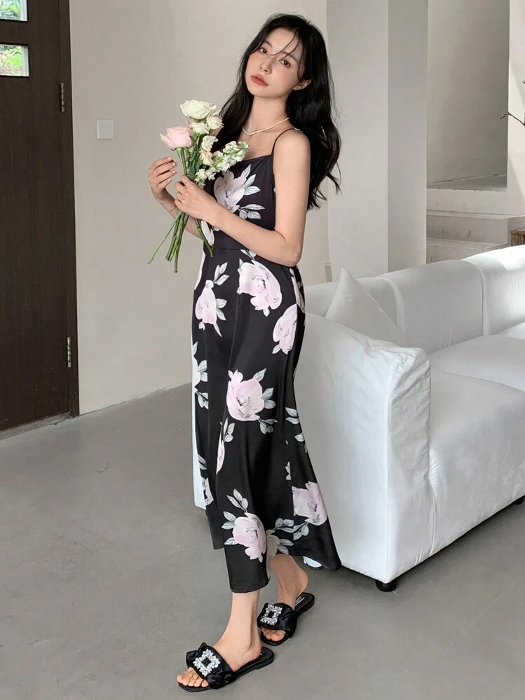 DAZY Camisón con estampado floral en todo el Body, tirantes finos y bajo con vuelo, pijama - Negro - Ver 6