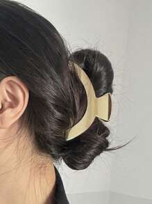 DAZY 1pc Creative Fashionable Metal Crescent Hair Claw For Women