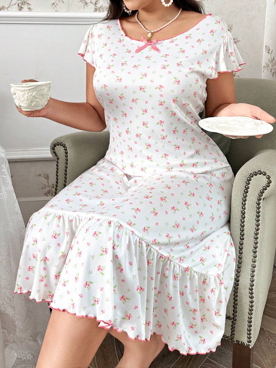 CottageSlumber 加大码睡裙睡衣裙，飘逸袖子，荷叶边，花卉拼布，舒适优雅