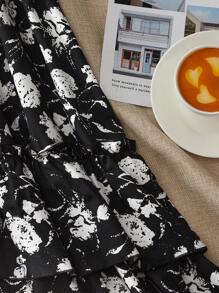 SHEIN VCAY 大擺擺裙，黑白花卉印花，褶皺凸显，浪漫花卉印花，假日提花印花高腰寬鬆開衩女裙 - 黑與白 - 查看 4