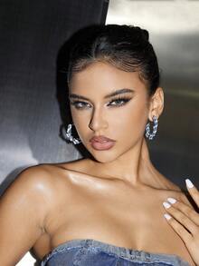 SHEIN ICON Los pendientes de forma circular de mezclilla son adecuados para que las mujeres los usen a diario en primavera y verano. - Azul y blanco - Ver 7