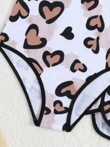 SHEIN Tween Girl Beach Heart Print Halterneck One Piece Swimsuit With Cover-Up Shorts And Top 2pcs Set, Summer