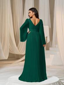 Faeriesty Plunging Neckline Flared Sleeve Pleated Chiffon Formal Dress - Dark Green - View 3