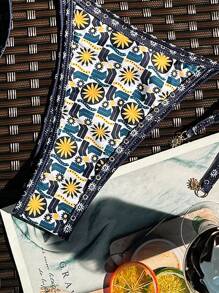 SHEIN Swim 女士夏季海灘花卉印花露背頸掛式性感比基尼套裝，隨機印花