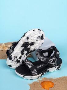 儿童春夏LED触摸发光运动凉鞋，时尚酷炫，适合日常穿着、节日、派对、户外、海滩、度假，双扣易穿