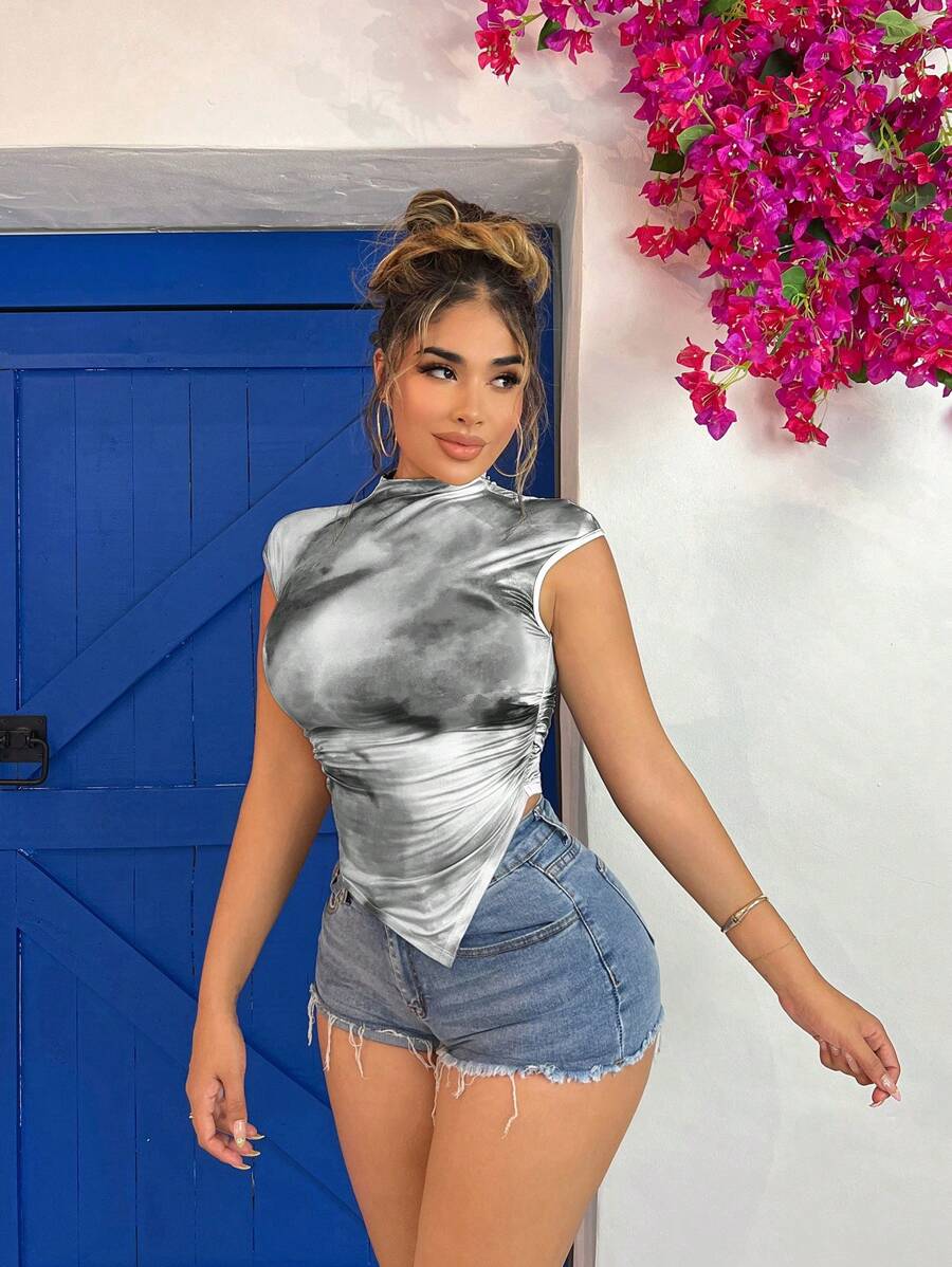 SHEIN SXY 波西米亞風格春夏短袖女上衣，藍/白/黃色抽象染色圖案，不對稱下擺 - 黑與白 - 查看 1