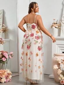 SHEIN Belle 女士大碼優雅凈網刺繡伴娘長晚禮服 - 米色 - 查看 2