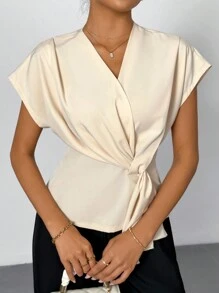 SHEIN Privé Áo kiểu dáng đơn giản đi làm mùa hè cổ chữ V viền bất đối xứng, đa năng - Màu be - Xem 5