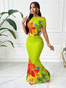 Amarilo 女士优雅花卉印花不对称下摆细节上衣和美人鱼裙套装（随机印花） - 綠色 - 查看 3