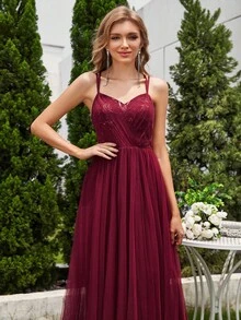 EVERPRETTY Vestido de dama de honor bordado de malla con lazos de cinta - Burdeos - Ver 3