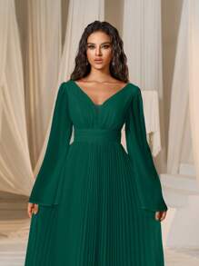 Faeriesty Plunging Neckline Flared Sleeve Pleated Chiffon Formal Dress - Dark Green - View 7