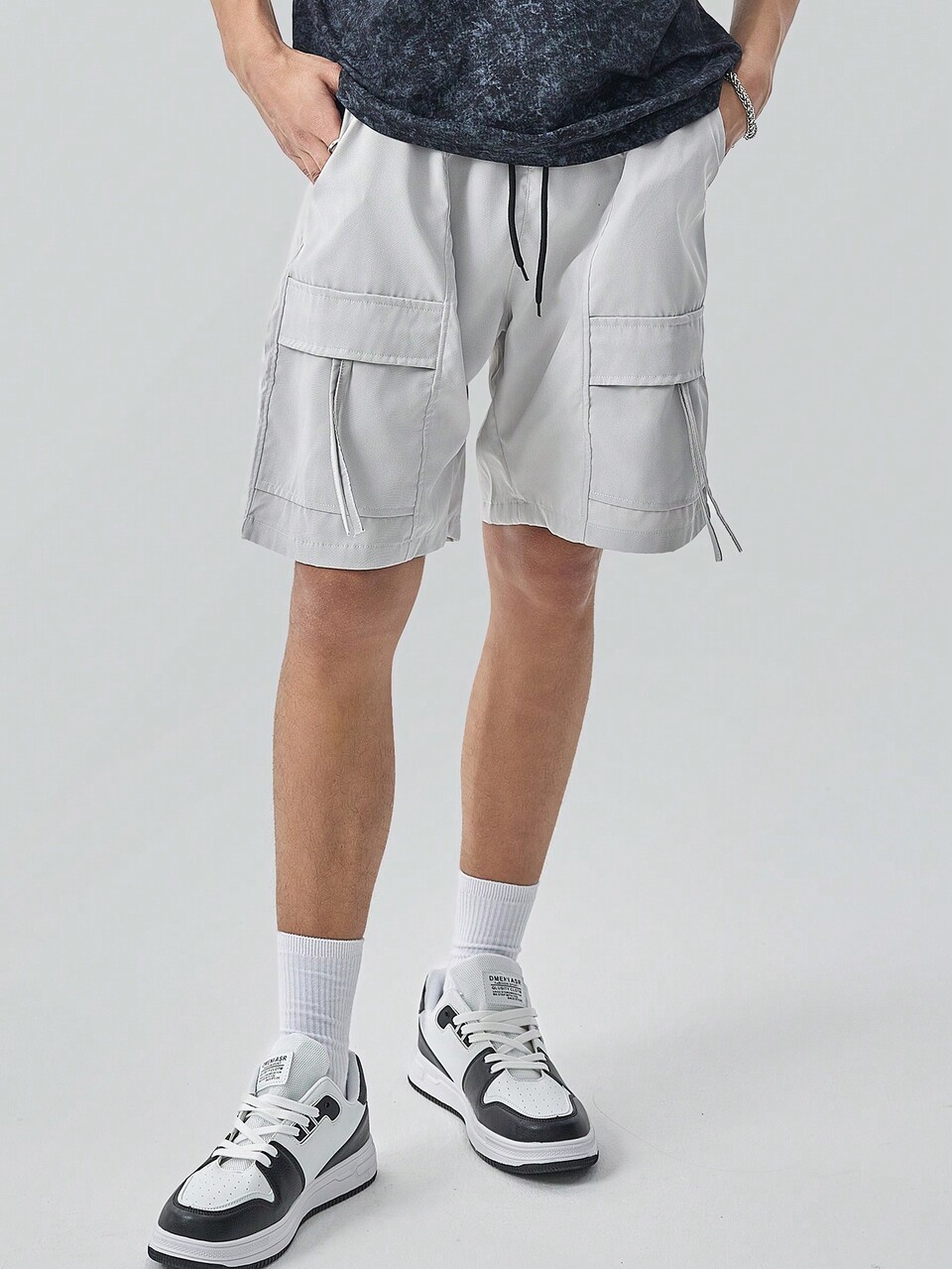 Men's Multi-Pocket Cargo Shorts With Drawstring Waist And Casual Fit