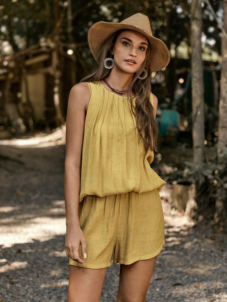 Women's Round Neck Pleated Sleeveless Top And Shorts Set, Summer