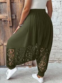 SHEIN LUNE Pantalon sarouel large de couleur unie pour femmes de grande taille avec décoration en dentelle et ourlet mi-mollet - Militaire verte - Voir 2