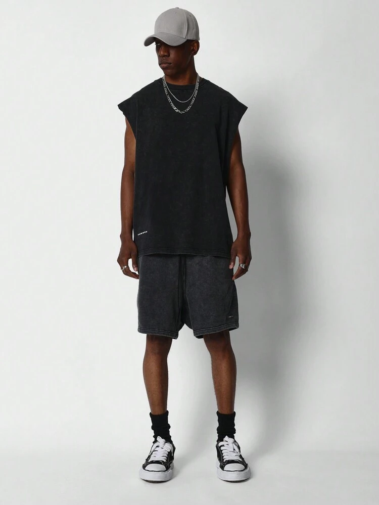 Conjunto de 2 peças com Regata Lavada com Estampa Gráfica e Shorts com Entreperna Caída