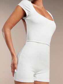 SHEIN BAE Jumpsuits de mujer, conjunto de entrenamiento de una sola pieza, Mono sin espalda, Mono con tirantes cruzados, Mono con escote cuadrado, Mono de mangas cortas, Mono de longitud corta, vestimenta de concierto para mujeres, atuendos sexys, atuendo para conciertos de música country, monos de mujer - Blanco - Ver 2