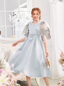 SHEIN 藍色緞面少女洋裝，飄逸袖型，帶有花朵皮帶，優雅設計，適用於派對和節日 - 藍色 - 查看 6