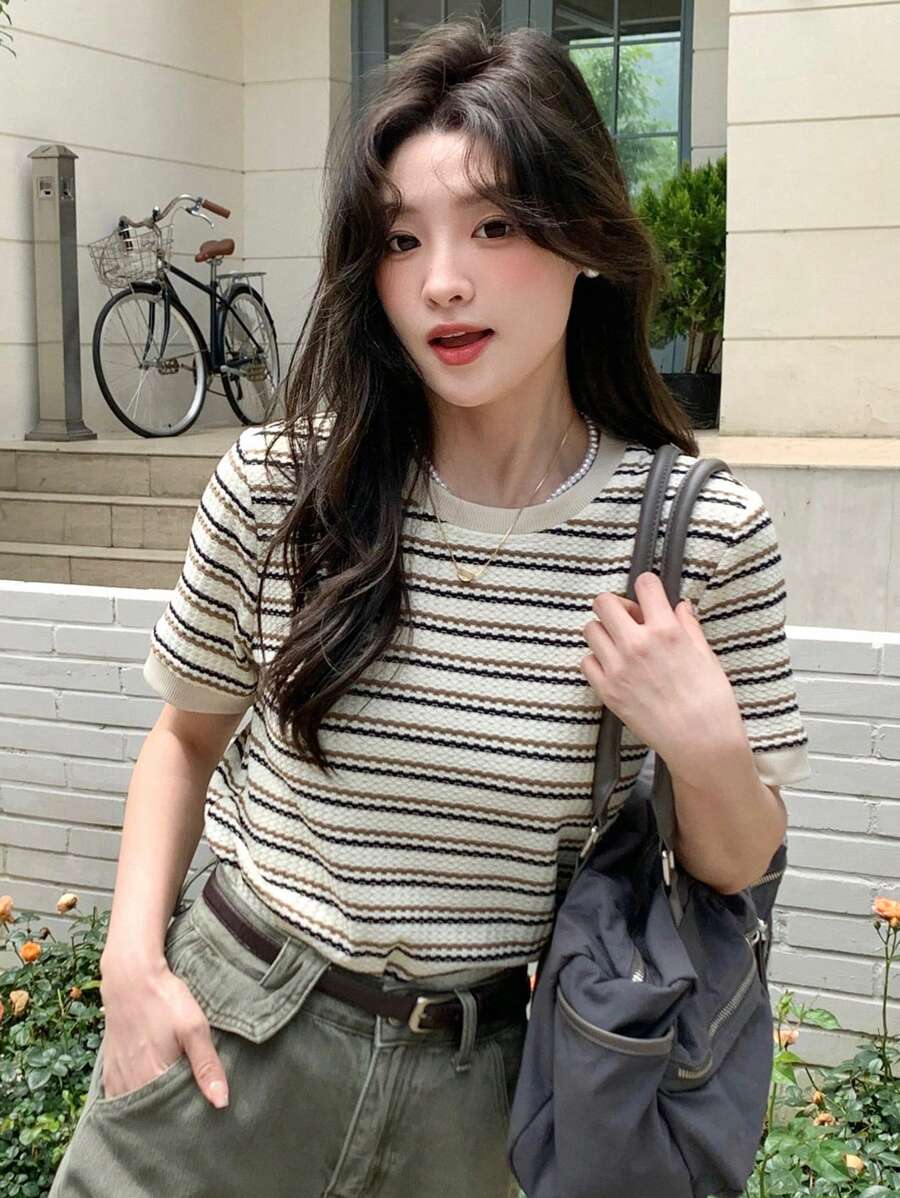 DAZY 女士條紋印花圓領短袖休閒T恤，夏季款