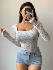 DAZY Camiseta de manga larga con cuello cuadrado, ajuste delgado, con estampado floral diminuto, para primavera/verano, ropa de otoño estilo Y2K - Multicolor - Ver 3