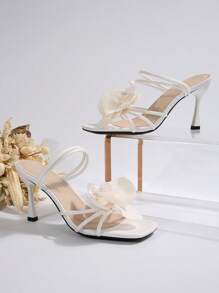 Sandales à talon haut décorées de fleurs, européenne et américaine, pantoufles d'été pour la plage pour femmes, convenant pour les rencontres, les trajets, les fêtes et les mariages