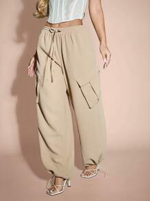 SHEIN BAE Pantalones de verano de carga tipo paracaídas sólido caqui con cordón, puños elásticos, pernera ancha ajustable - Caqui - Ver 4
