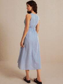 Poéselle 女款蓝色条纹V领系带无袖背心连衣裙，条纹连衣裙，蓝色夏季连衣裙，女士连衣裙，修身紧身中长通勤连衣裙 - 藍白色 - 查看 5