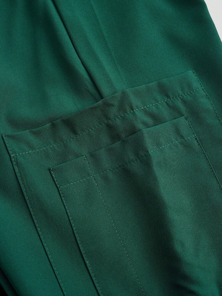 TaskEZ Bộ đồng phục điều dưỡng ngắn tay cổ chữ V màu trơn - màu xanh lá - Xem 6