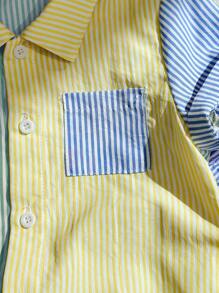SHEIN Conjunto de cárdigan de manga corta con solapa de bolsillo con parche decorado con bloques de colores y pantalones cortos para bebé niño