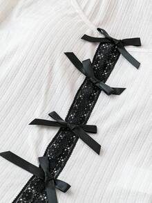 Soleia 夏季度假女士白色針織坦克頂部，紋理提花，開襟式，蕾絲修飾，蝴蝶結，修身剪裁，短版，適用度假穿著，可內外穿戴，可愛上衣 - 白色 - 查看 4