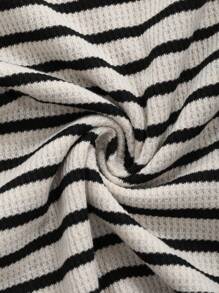 DAZY 女士夏季条纹印花圆领短袖休闲T恤，返校服 - 黑色 - 查看 8