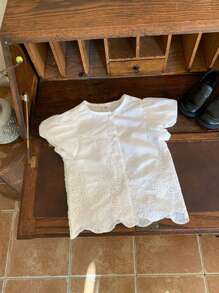 SHEIN Vintaside Kids Áo len cardigan tay bồng thêu vải lanh màu trắng cho bé gái + quần ống rộng cạp cao thêu, vải thoải mái, màu trắng tinh khiết, thích hợp cho kỳ nghỉ, mùa xuân/hè, nông thôn, mùa thu, tiệc tùng, đi chơi - Nhiều màu - Xem 5