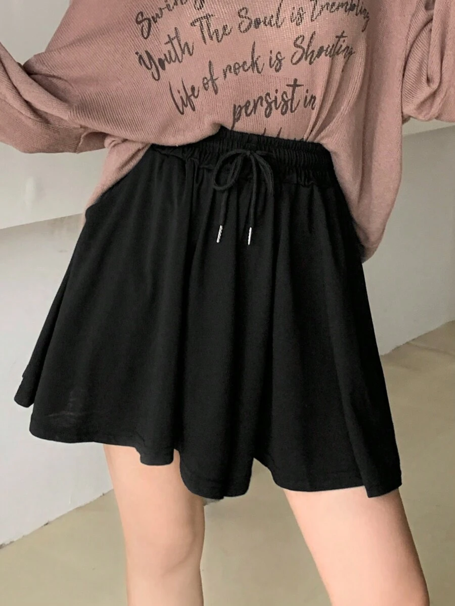 Rok celana pendek kasual warna polos musim panas dengan tali serut dan pinggang elastis, warna hitam. - Hitam - View 1