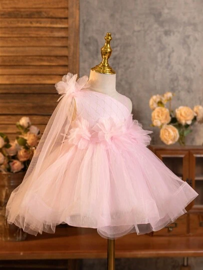 SHEIN Glamorique Kids 女嬰花童生日派對婚禮節日裝，粉色非對稱肩帶網紗裙帶有3D花卉點綴，適用於舞臺表演、派對、夏日沙灘、熱帶度假和沿海樂趣